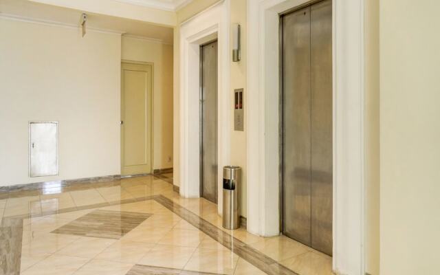 Townhouse OAK Hotel Grand Cikarang