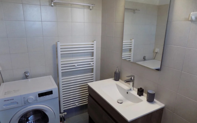 Central Cute 2Bd Balcony apt in Skiathos