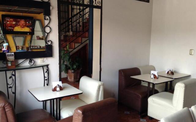 Hotel Hostal Los Faroles