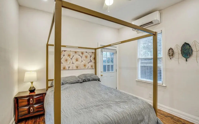 Dallas Vacation Rental w/ Private Deck!