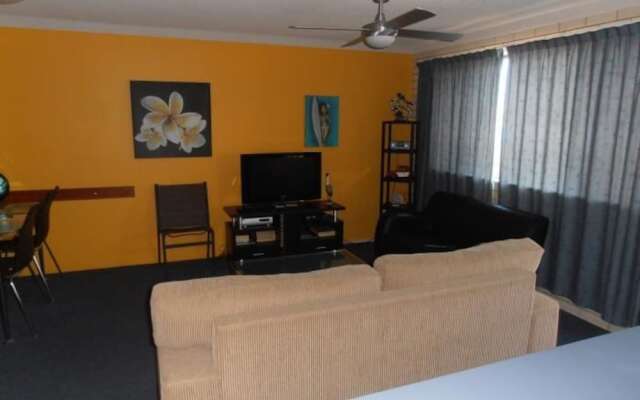 Beachside Court Holiday Apartments