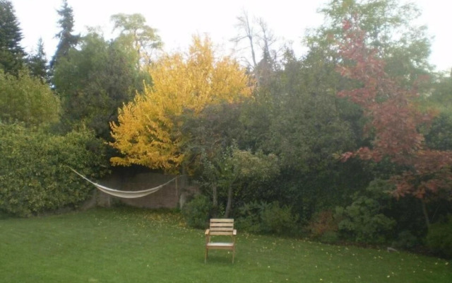 Periko's Youth Hostel