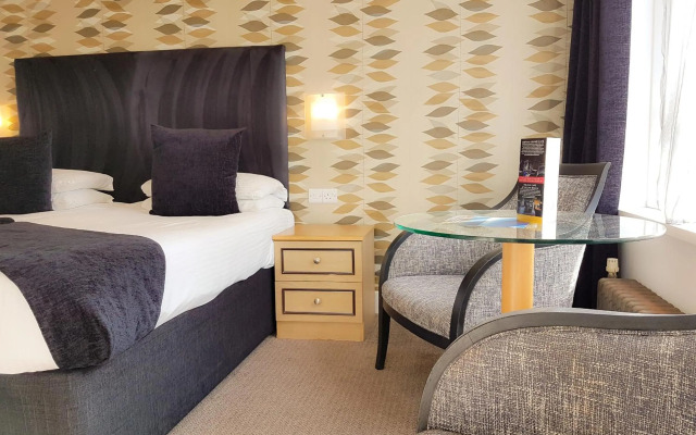 The Cumberland Hotel - OCEANA COLLECTION