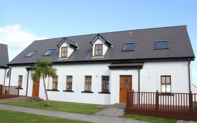 Hookless Holiday Homes