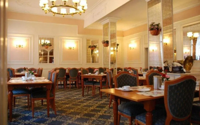 Milbor Hotel