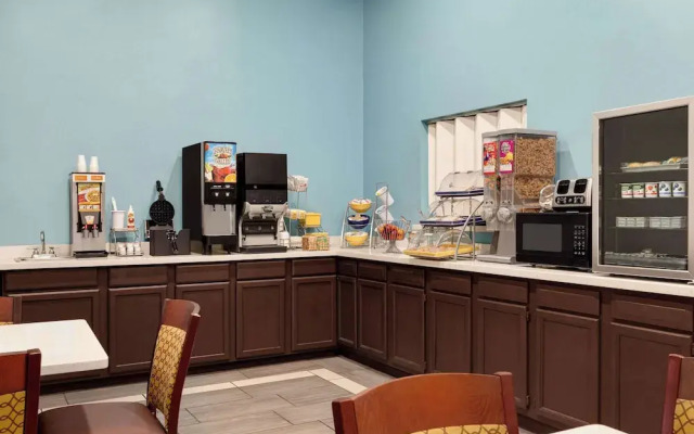 Days Inn by Wyndham Hillsboro