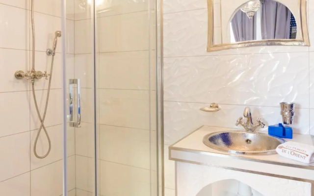 RIAD SPA Les portes de l'Orient TOURS