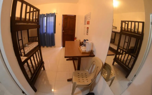Buceo Anilao Beach and Dive Resort