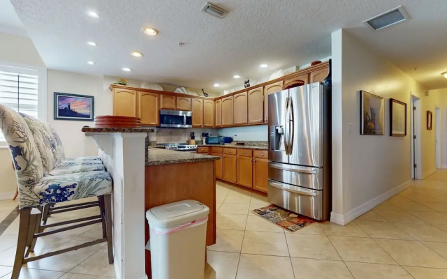 Malibu Condos 804