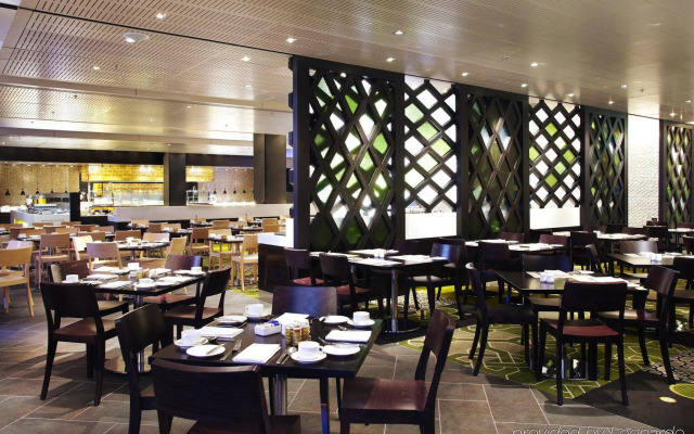 Crown Promenade Melbourne