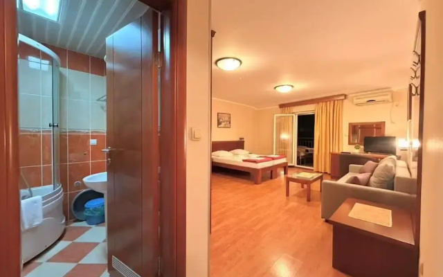 Beachfront Apartments Oaza