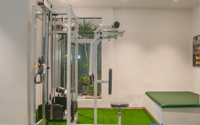 EZZI Hotel (Nantong Haohe Scenic Area Haierxiang Subway Station)