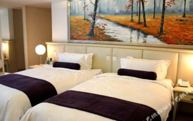 Sunshine Holiday Hotel