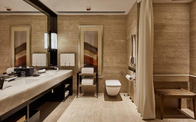 The Ritz-Carlton, Hong Kong