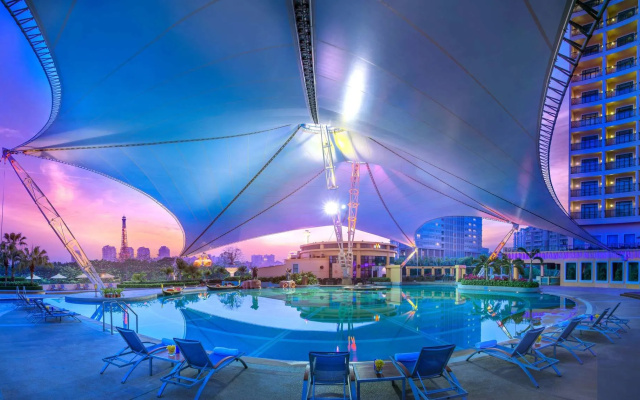 Indigo Shenzhen Overseas Chinese Town by IHG