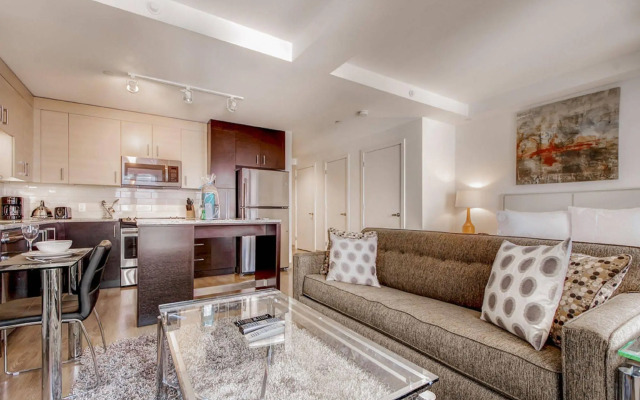 Global Luxury Suites at The Theatre District