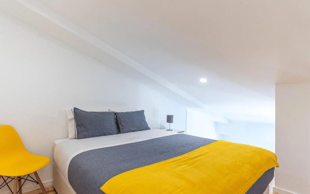 Alvaro's Charming Loft by MP