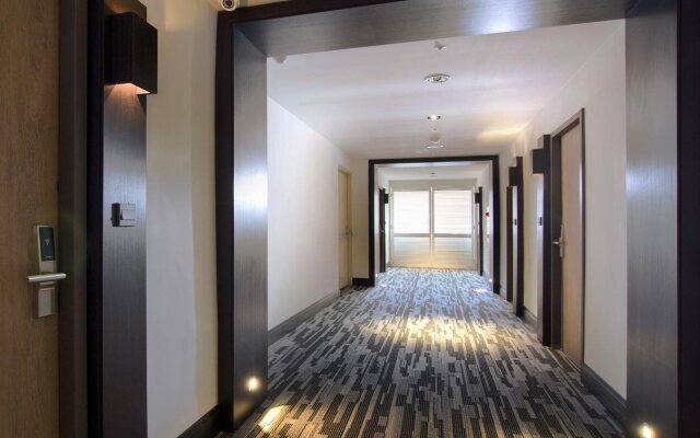 53 Hotel
