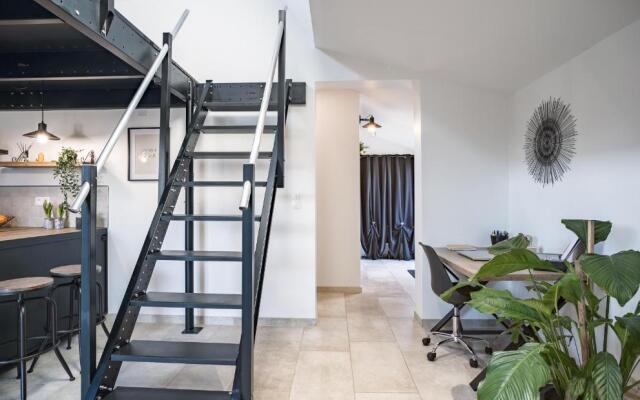 Loft avec jardin et parking privé
