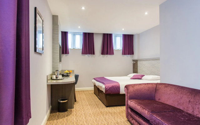 The Hog's Back Hotel & Spa Farnham