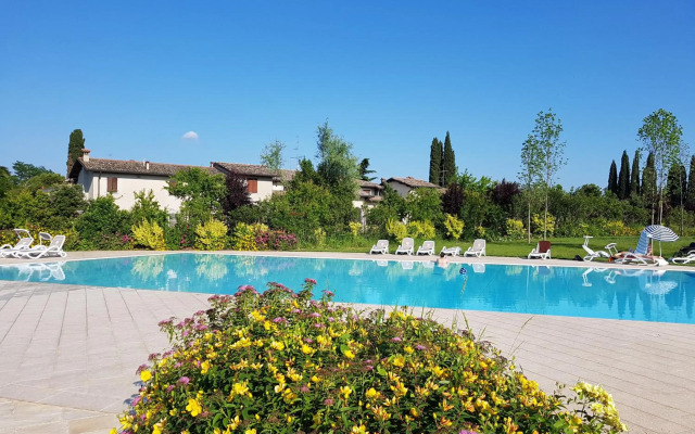 Luxury Apartments Beauty Gardens