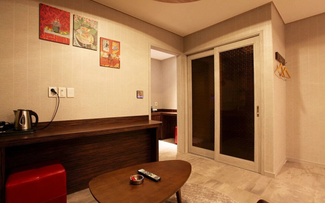 Yeongdeungpo Jardin Hotel