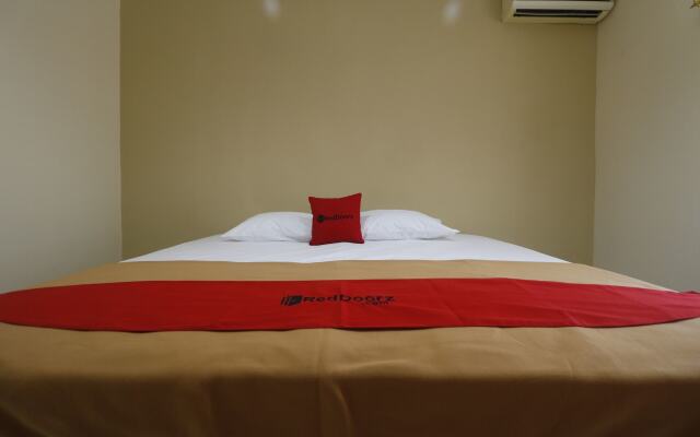 RedDoorz @ Jalan Gatot Subroto Jakarta