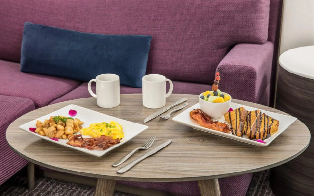 Crowne Plaza Orlando - Lake Buena Vista