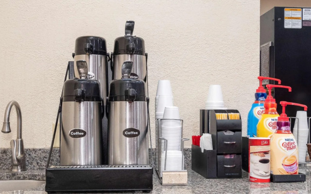 Red Roof Inn & Suites Monee