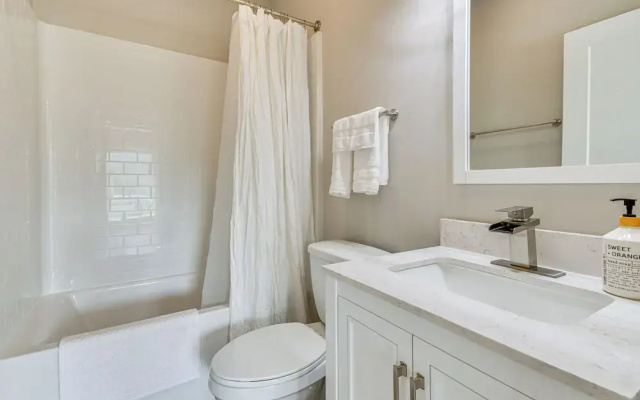 Smoky Mtn Getaway: Modern 2br/2ba W/stunning Views