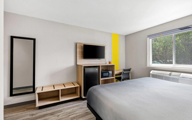 Super 8 by Wyndham Lewiston Auburn Area