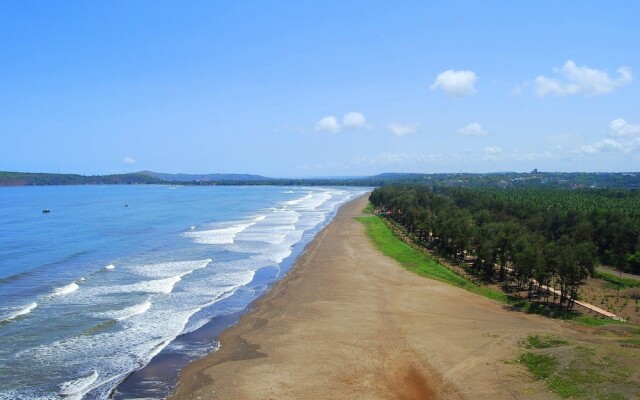 Kohinoor Samudra Beach Resort
