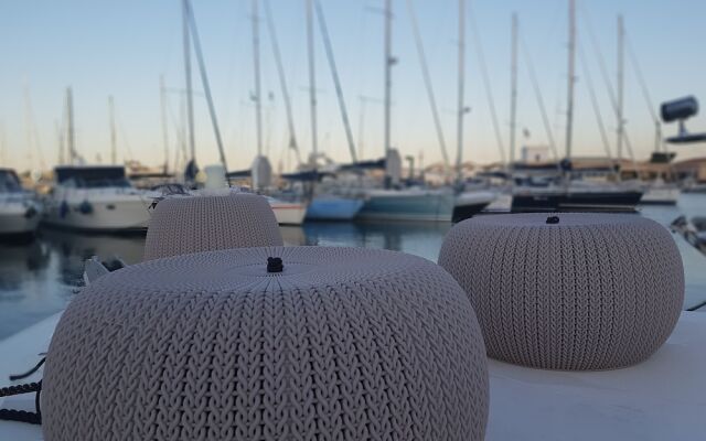 Desirè Charming House Boat