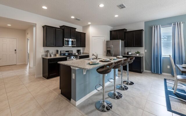 8032osc-solterra Resort