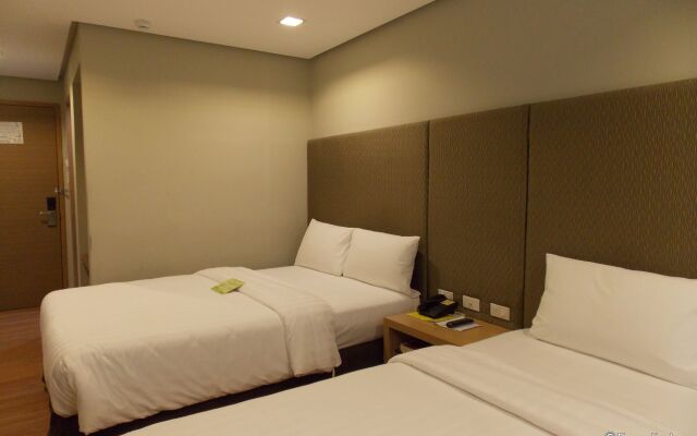 Madison Hotel PHL