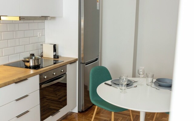 Trendy 2 bedroom Apartment 5min to metro