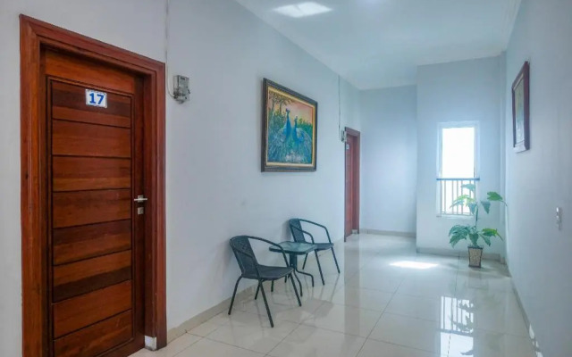 RedDoorz near Hermes Place Polonia Medan