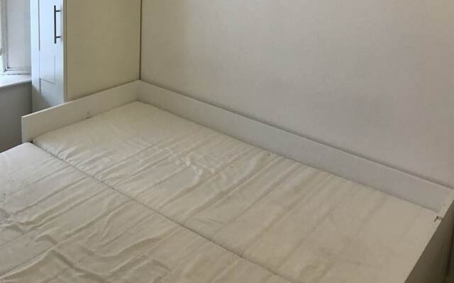 North Circular Serviced Accomodation