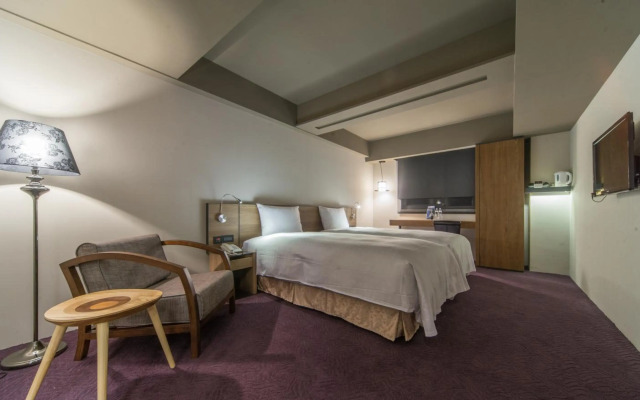 Simple Plus Hotel