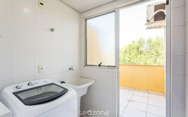 Apto em cond. com piscina a 700m da praia CMC101