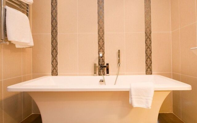 Fernhill House Hotel & Gardens