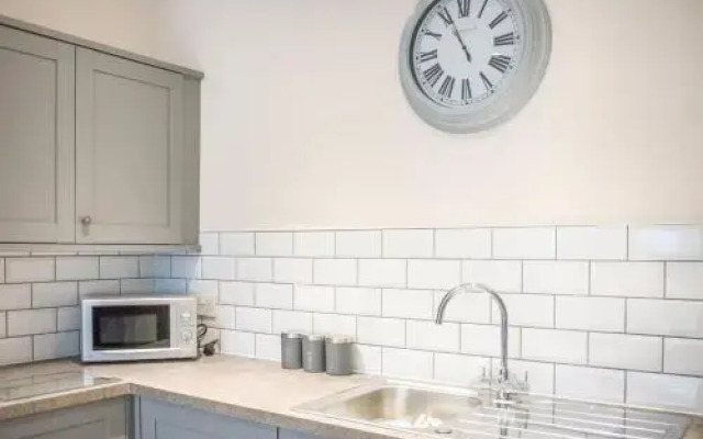 2 Ascot Mews - The Den York