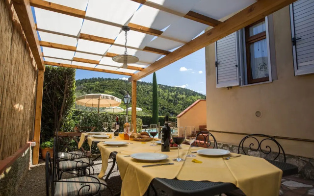 Villa Sassina by Mmega