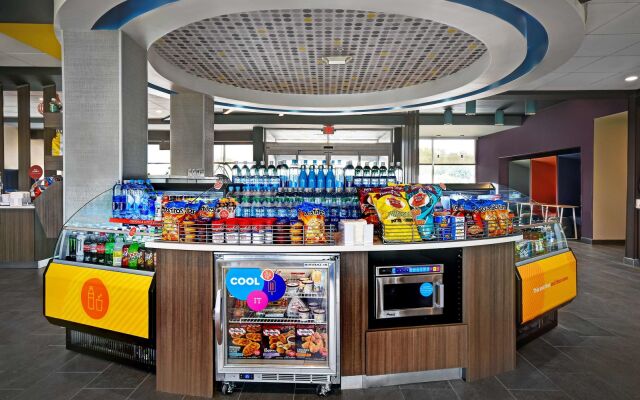 Tru by Hilton Monroe