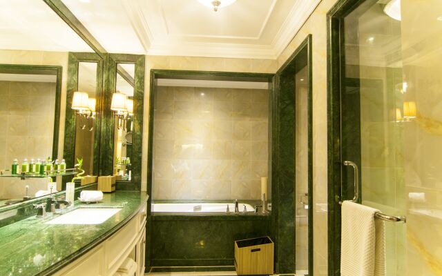 Royal Grace Hotel Optics Valley Wuhan