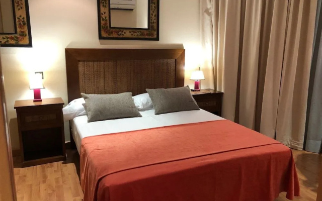 Hotel V Ciudad