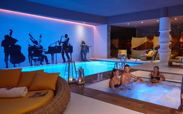 Aria Hotel Budapest by Library Hotel Collection