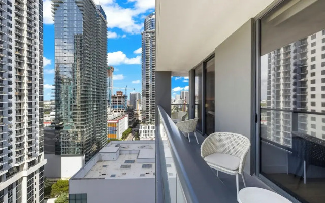 Miami Luxury 2BR with Panoramic Views