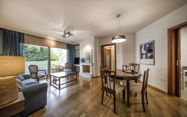 Two Bedroom apt 2' to Acropolis museum