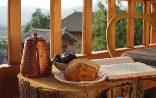 Shaxi Ancient Town Yanshe Homestay